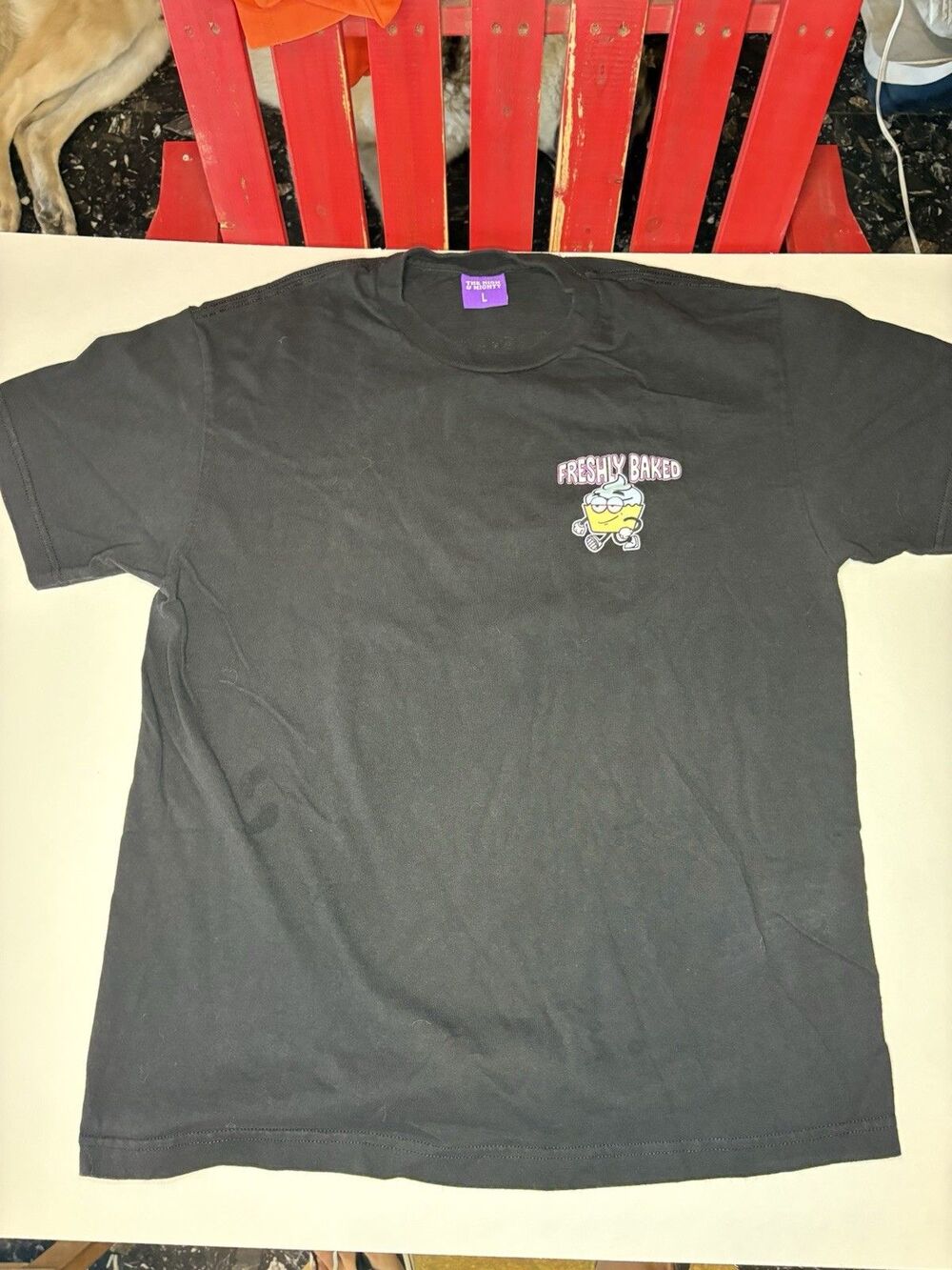 The High & Mighty Freshly Baked Cupcake Graphic T Shirt Black Mens Large 420